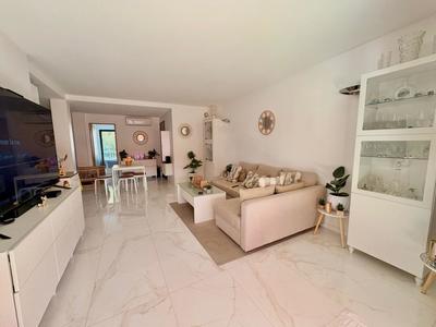 Appartement - 70 m² - 4 pièces