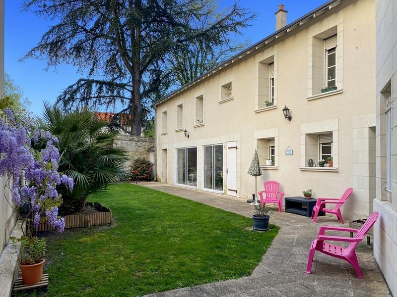 Maison de ville - 260 m² - 8 pièces