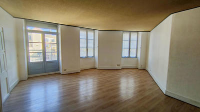 Appartement - 102 m² - 4 pièces