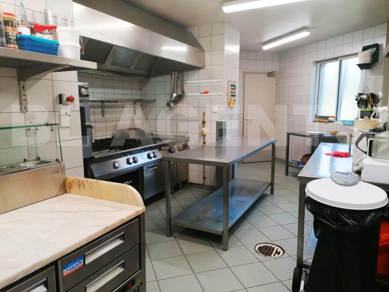 Fonds de commerce - 300 m²