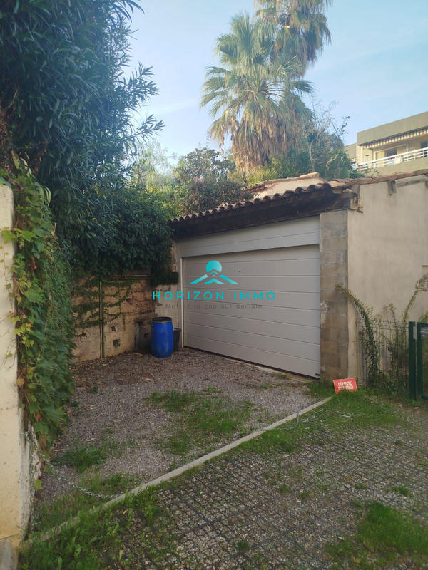 Parking / Garage - 50 m²