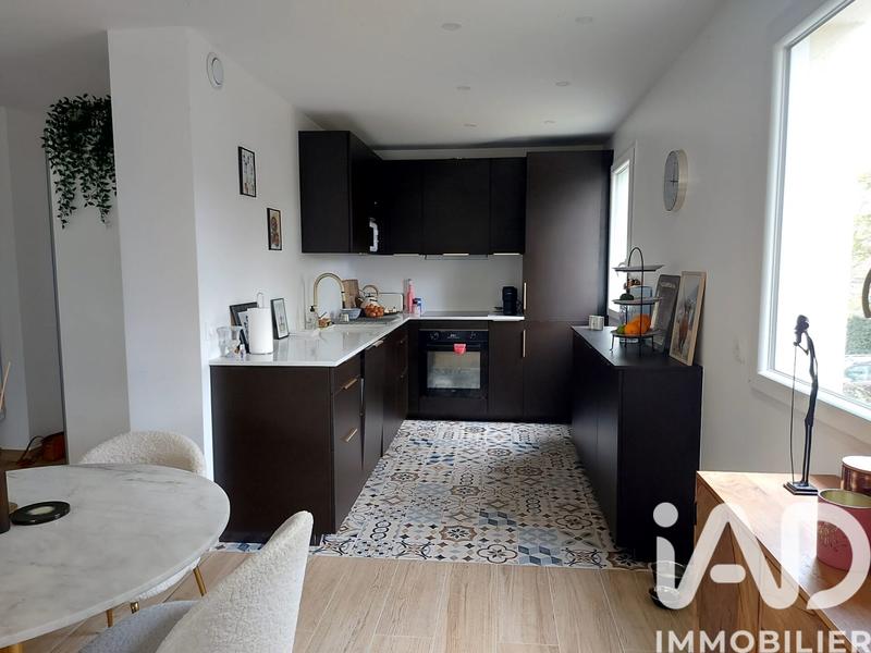 Appartement - 99 m² - 4 pièces