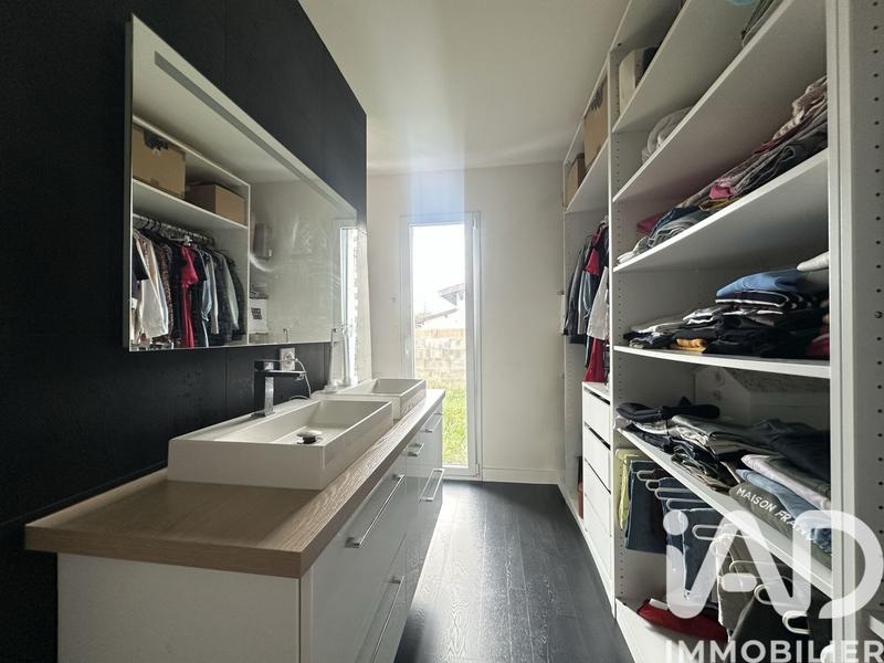 Maison - 121 m² - 5 pièces