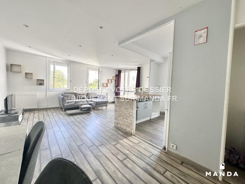 Chambre - 10 m² - 4 pièces