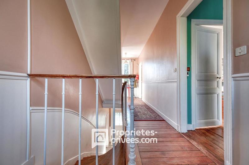 Maison - 169 m² - 7 pièces