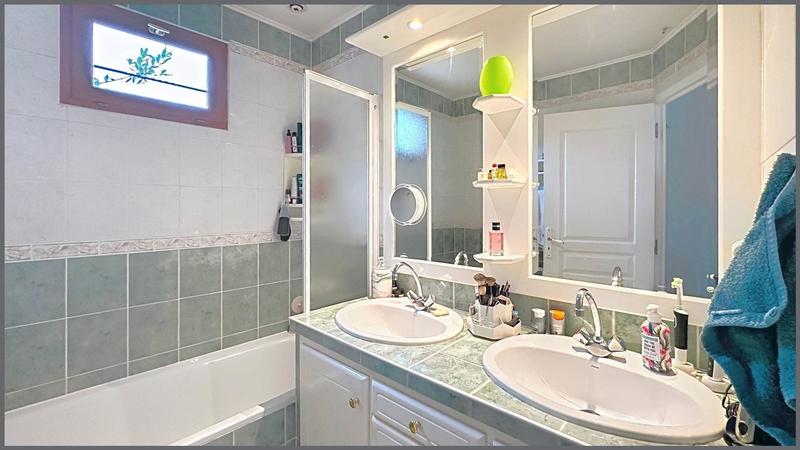 Maison de ville - 100 m² - 6 pièces