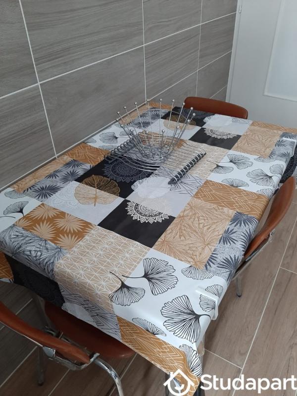 Chambre - 14 m² - 1 pièce