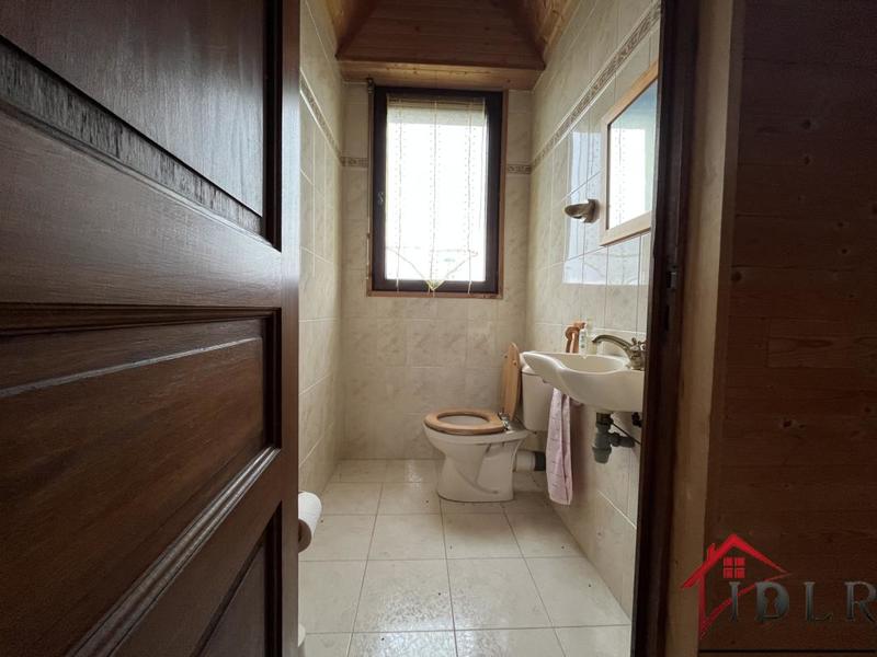 Pavillon - 230 m² - 7 pièces