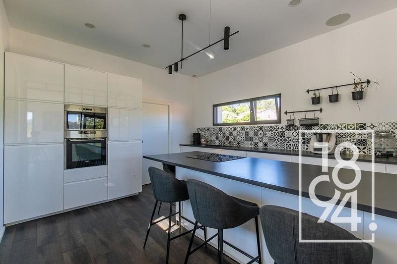 Maison - 165 m² - 4 pièces