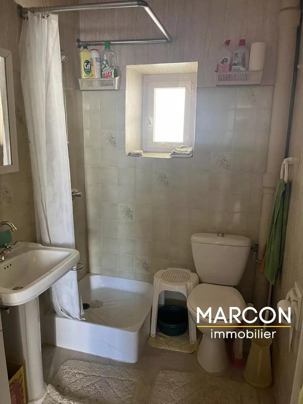 Maison - 260 m² - 15 pièces