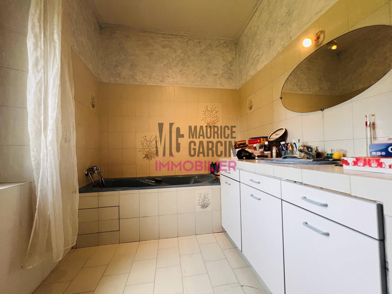 Maison - 510 m² - 23 pièces