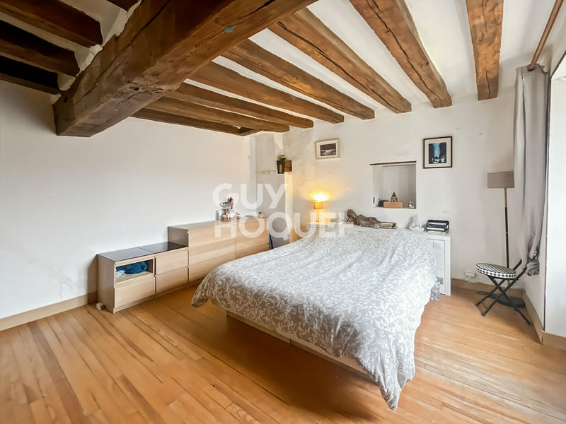 Maison - 201 m² - 7 pièces