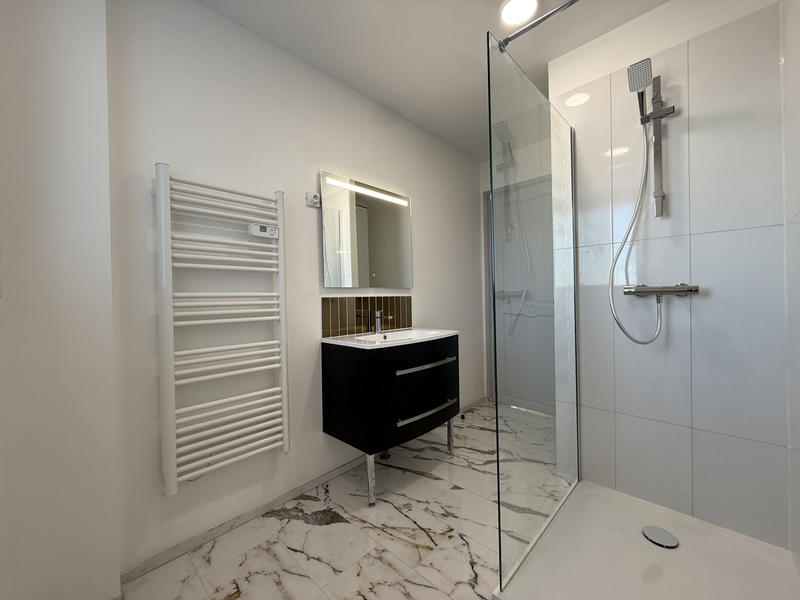 Appartement - 97 m² - 5 pièces