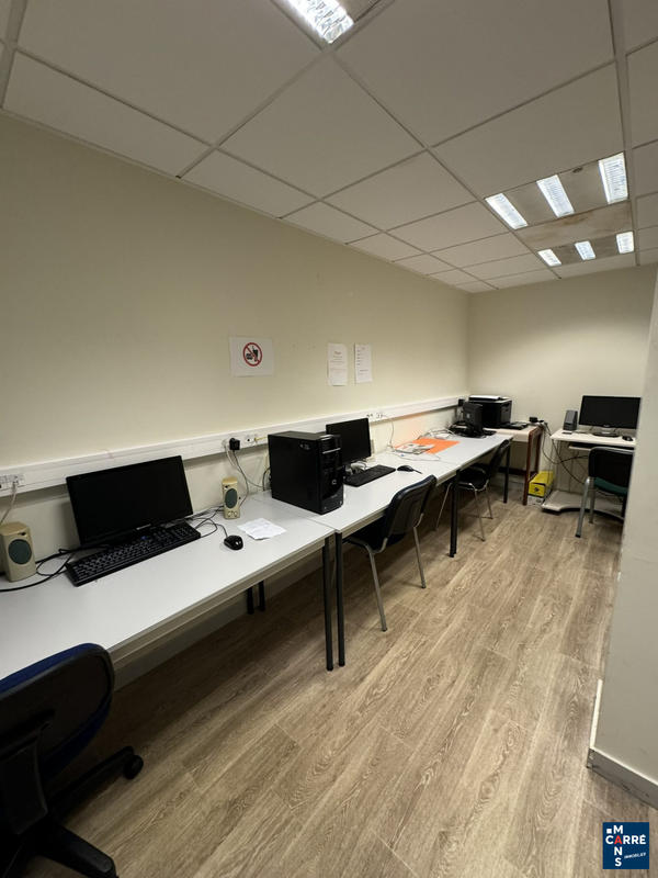 Bureau - 225 m²