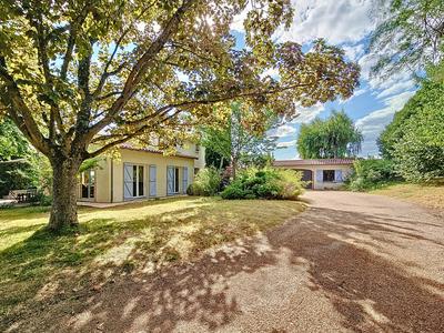 Villa - 176 m² - 6 pièces