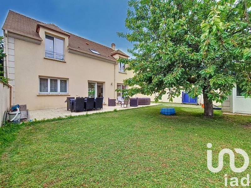 Maison - 175 m² - 8 pièces