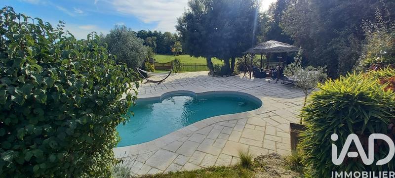 Maison - 283 m² - 5 pièces