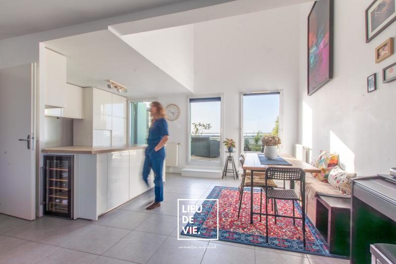 Appartement ancien - 109 m² - 5 pièces