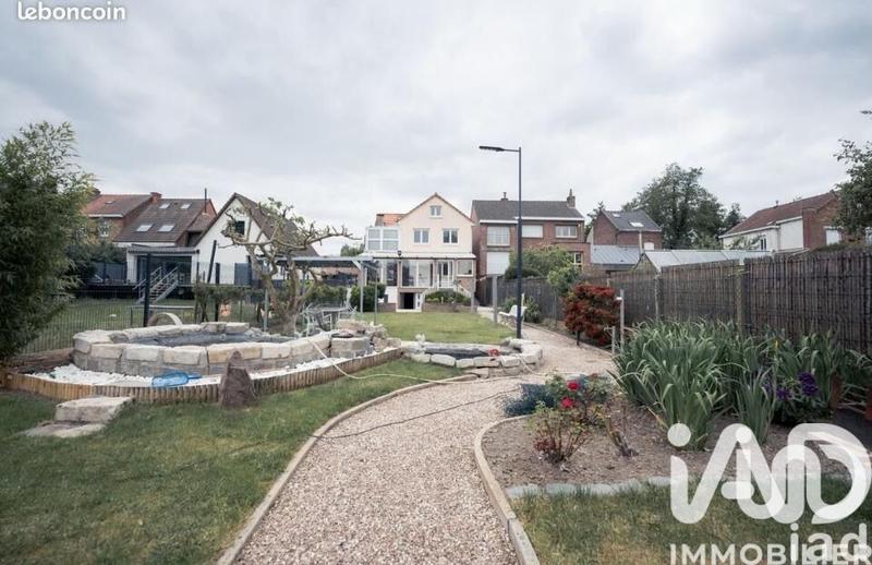 Maison - 180 m² - 7 pièces