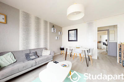 Chambre - 13 m² - 1 pièce