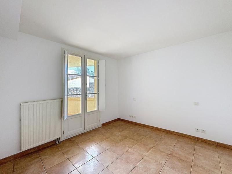 Appartement - 90 m² - 3 pièces