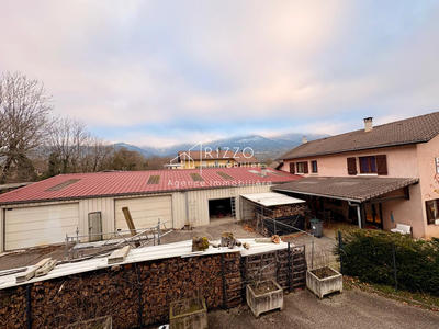 Entrepôt - 356 m² - 6 pièces