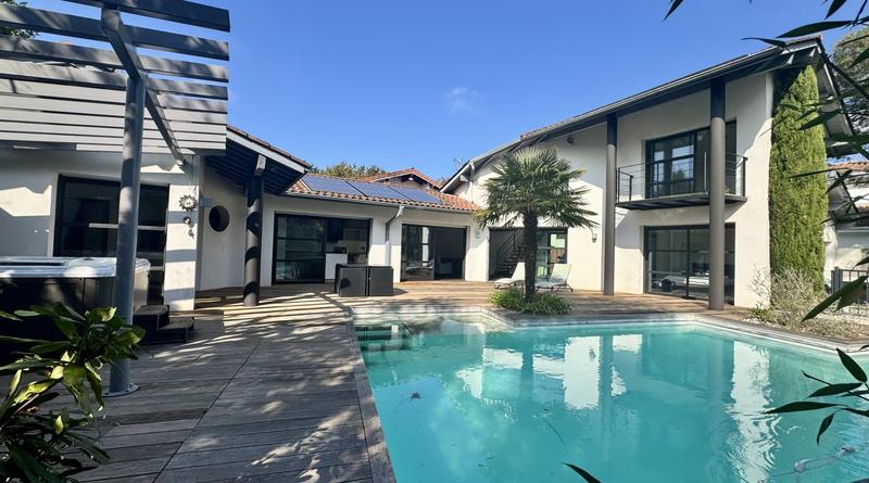 Maison d'architecte - 136 m² - 5 pièces