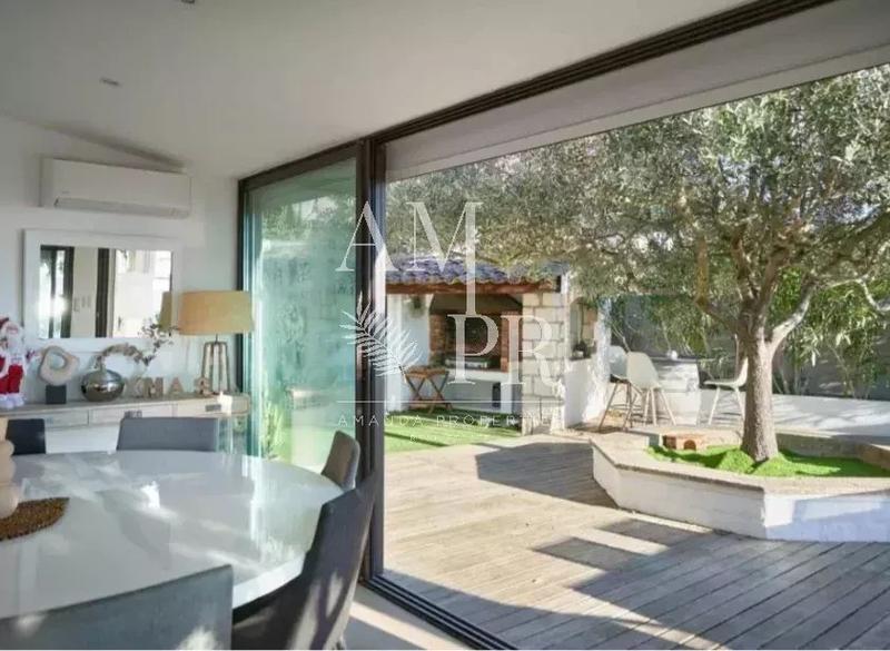 Maison - 148 m² - 6 pièces