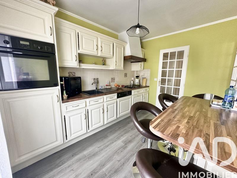 Maison - 111 m² - 5 pièces