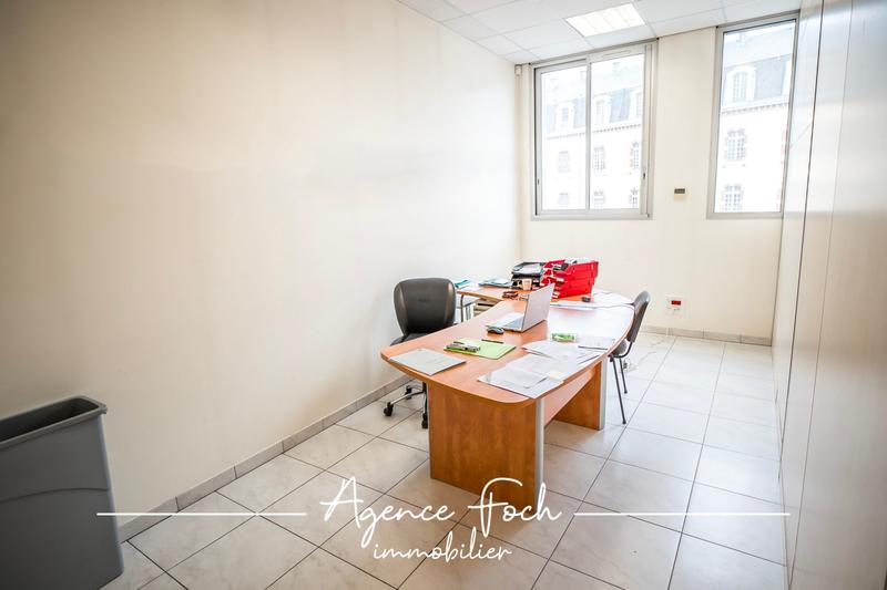 Local d'activités - 384 m² - 3 pièces
