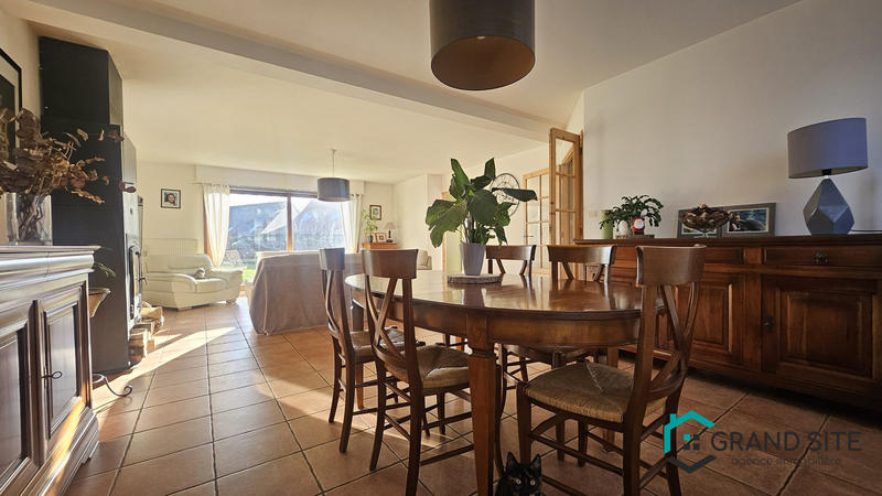 Maison - 141 m² - 6 pièces