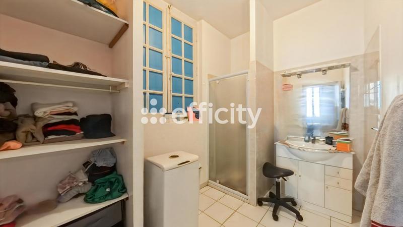 Immeuble - 160 m² - 9 pièces