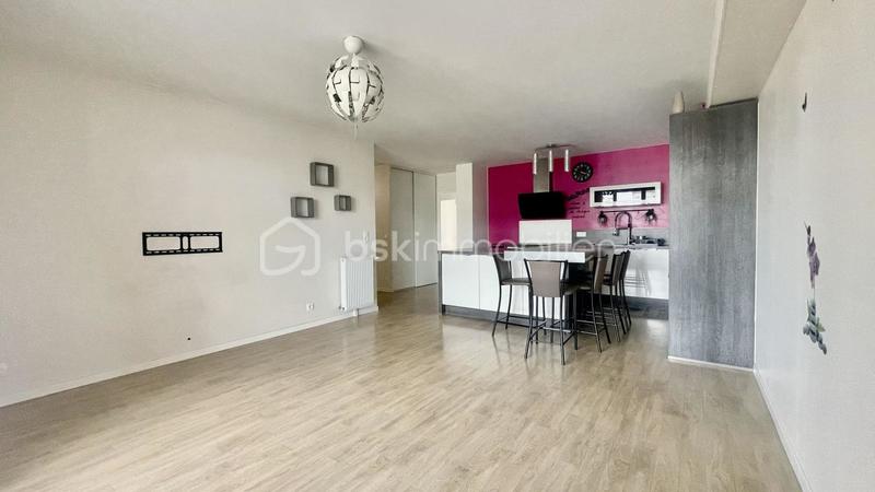 Appartement - 82 m² - 4 pièces