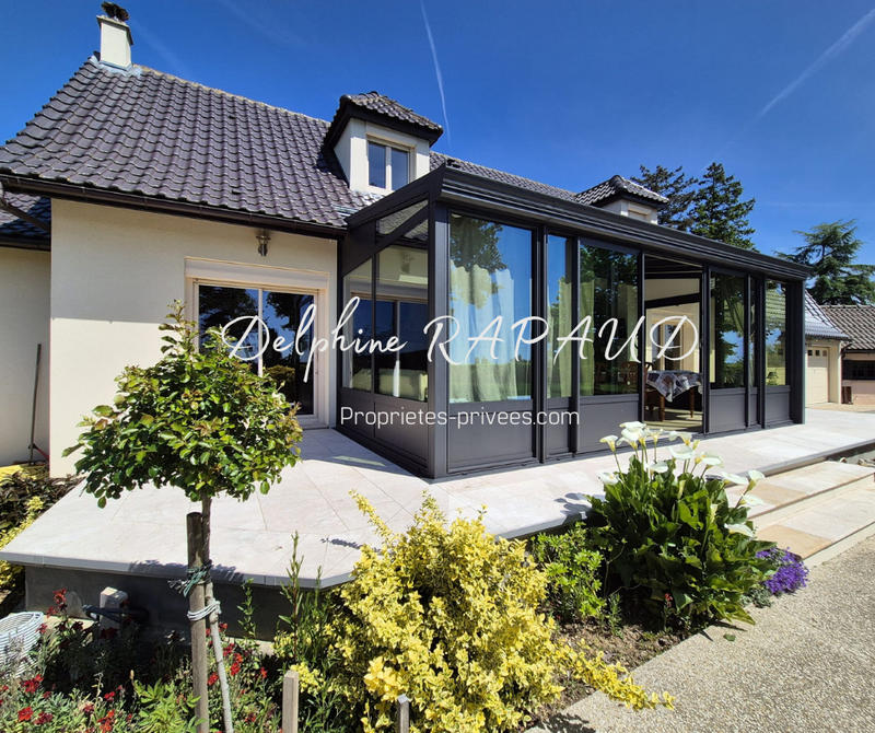 Maison - 167 m² - 8 pièces