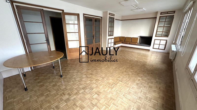 Local commercial - 373 m²