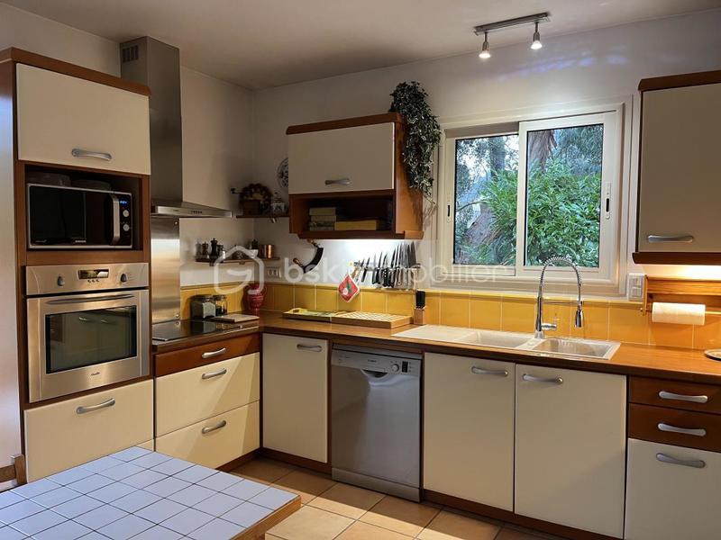 Maison - 158 m² - 7 pièces