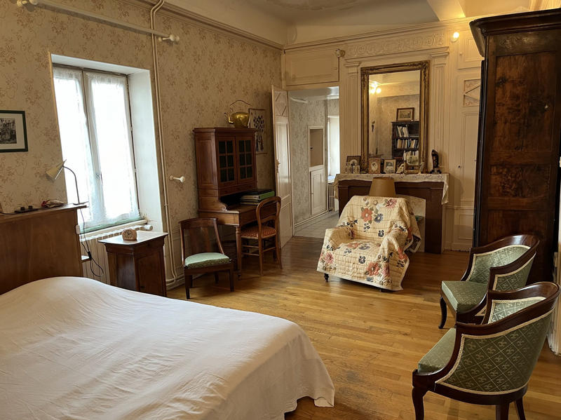 Maison ancienne - 280 m² - 13 pièces