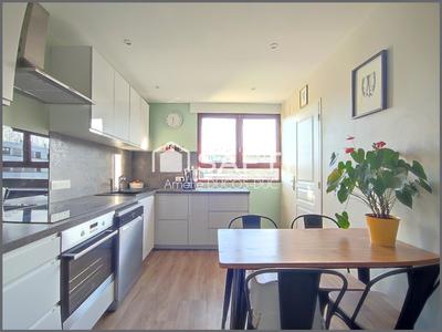 Appartement - 87 m² - 4 pièces