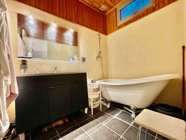 Atelier d'activités - 65 m² - 1 pièce