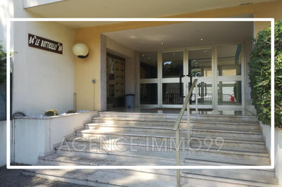 Parking / Garage - 13 m²