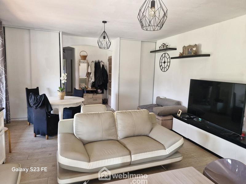 Villa - 90 m² - 4 pièces