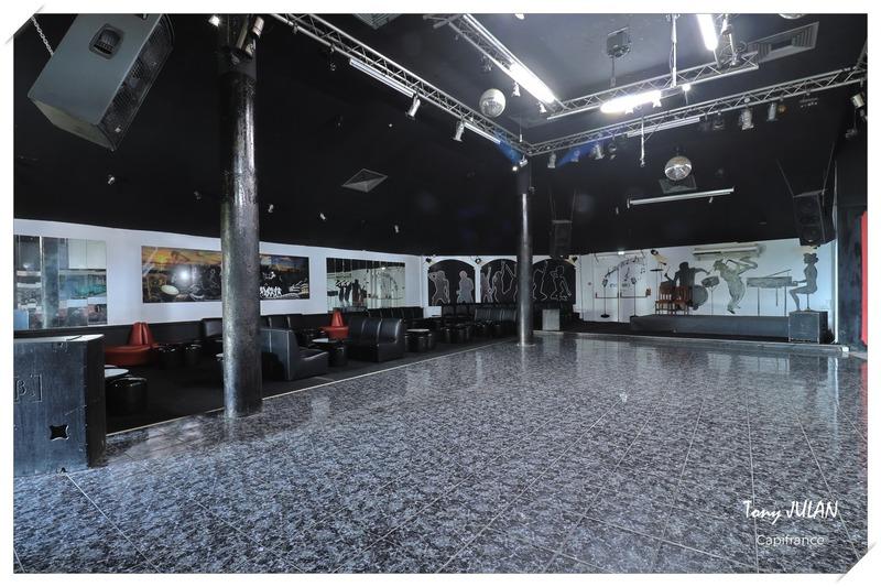 Local d'activité / Entrepôt - 723 m² - 5 pièces