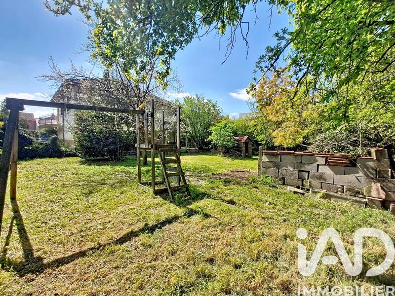 Maison - 79 m² - 6 pièces