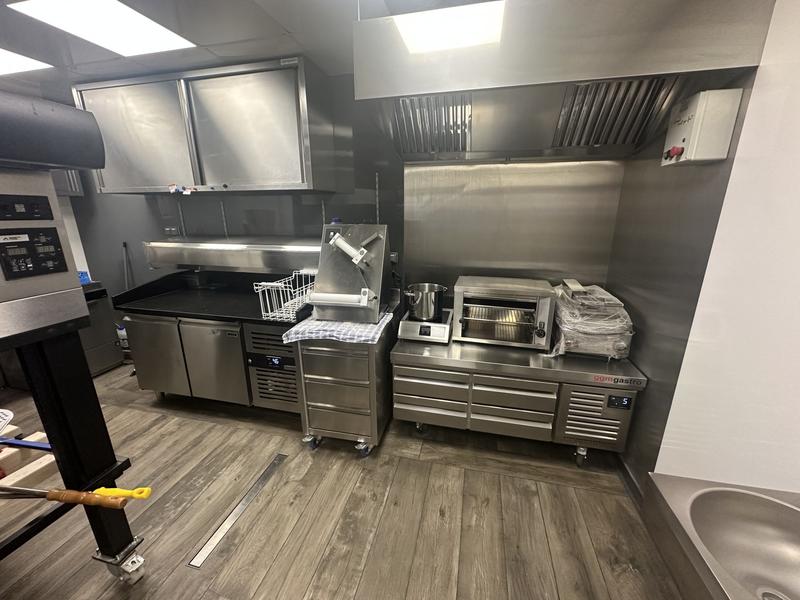 Local d'activités - 164 m²