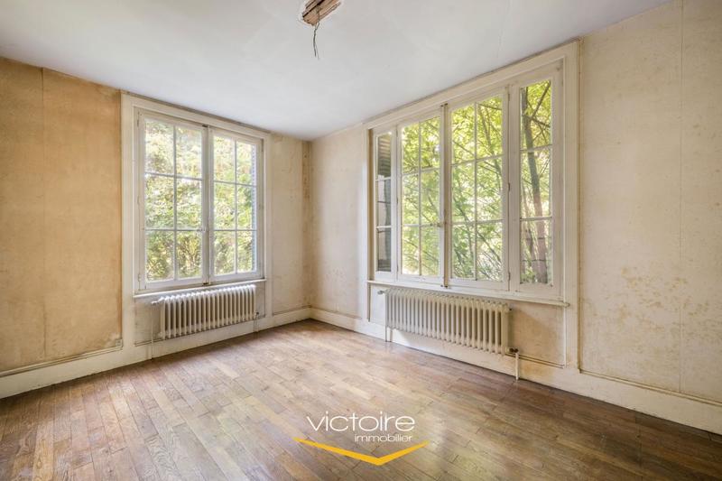 Maison - 163 m² - 7 pièces