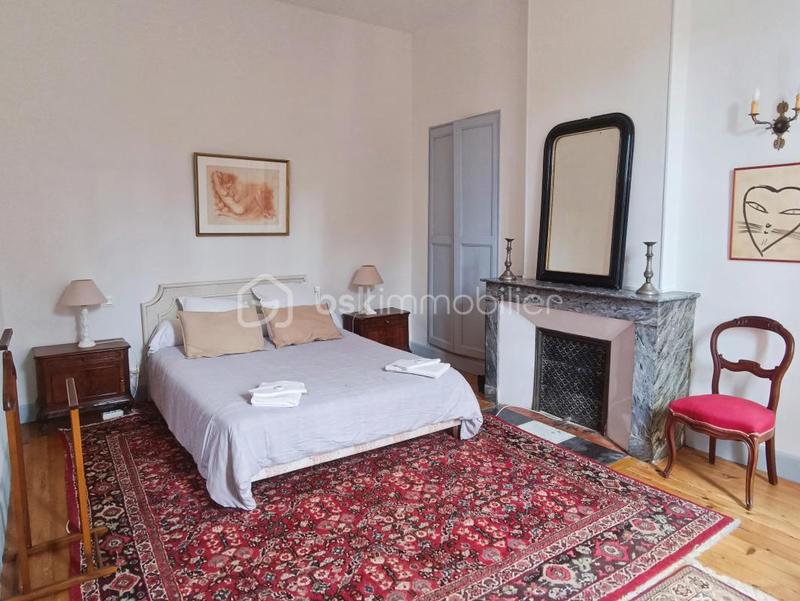 Hôtel particulier - 210 m² - 7 pièces