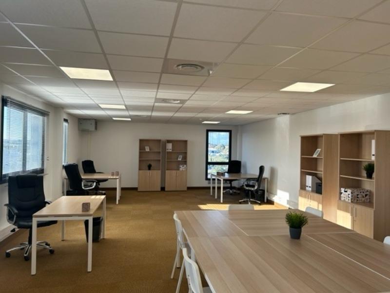 Bureau - 119 m² - 1 pièce