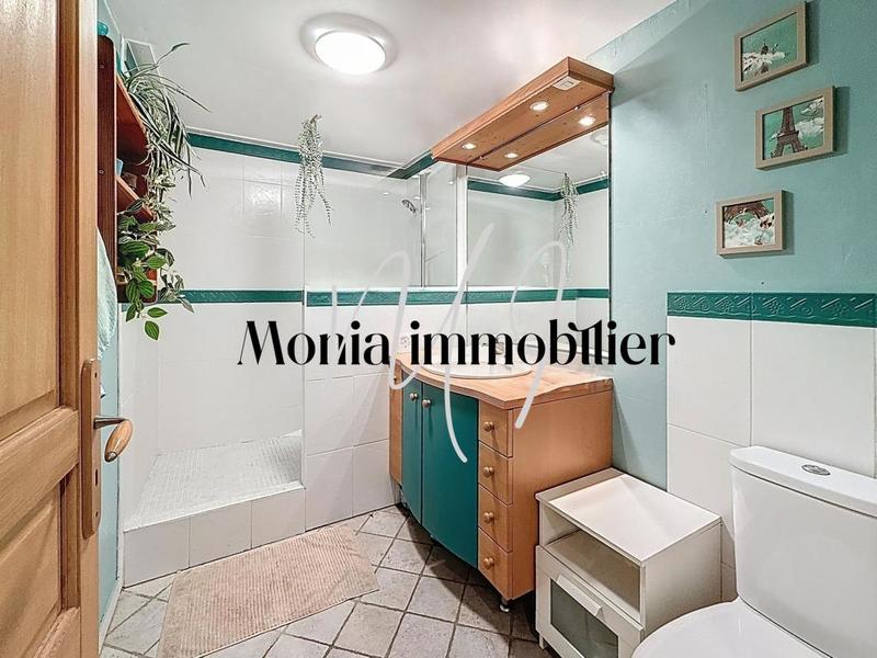 Pavillon - 160 m² - 7 pièces