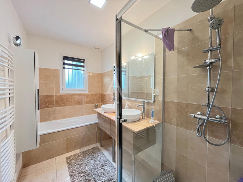 Maison - 133 m² - 6 pièces