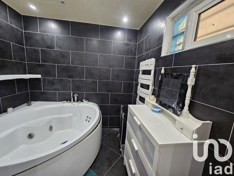 Maison - 166 m² - 6 pièces